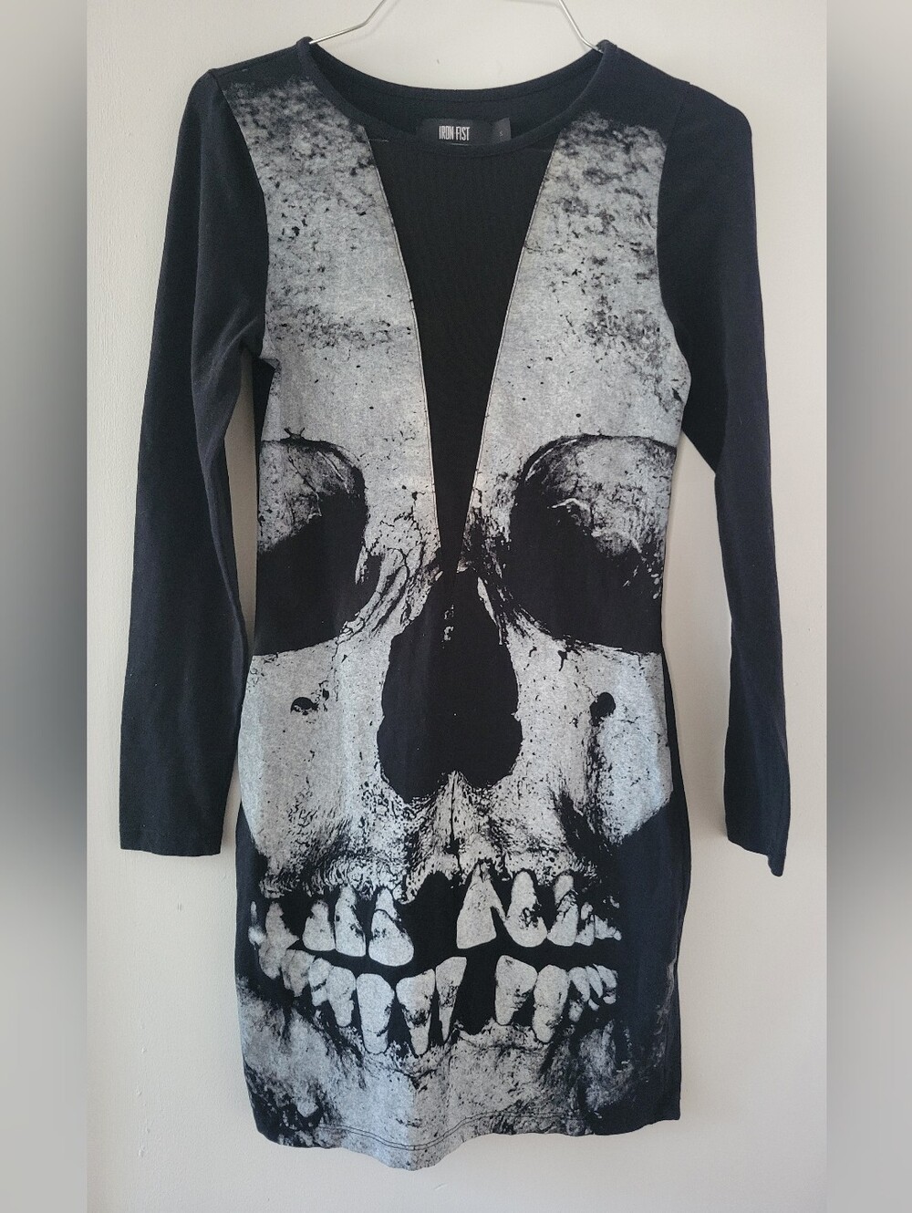 Iron Fist Loose Tooth Skull Bodycon Dress – Long Sleeve – Size Small